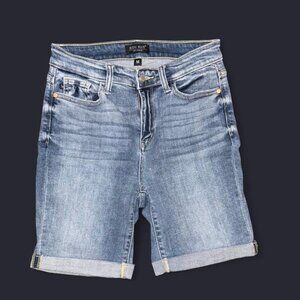 Light Blue JUDY BLUE shorts with raw folded hem. Size Medium